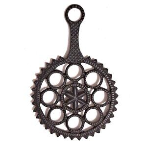 Vintage Wilton Cast Iron Trivet – Black • Circles, Spikes & 6-Point Star • Foote